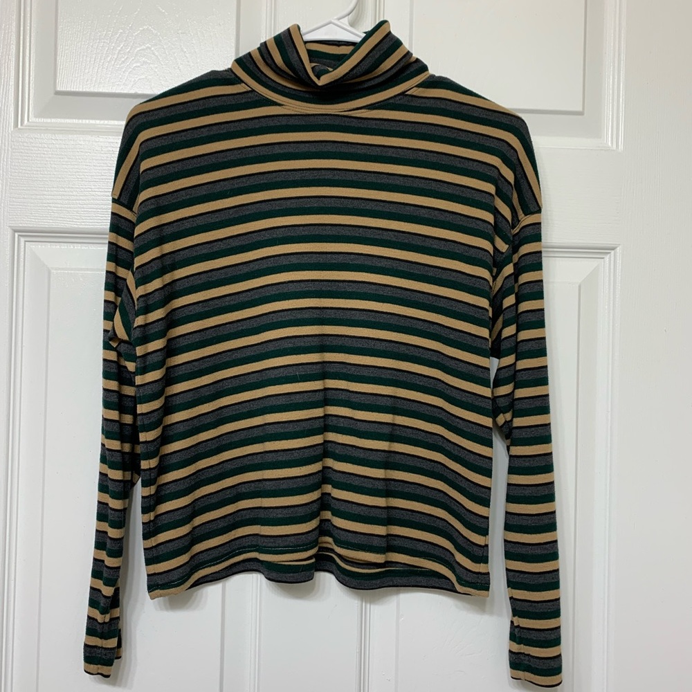 Striped cropped sweater